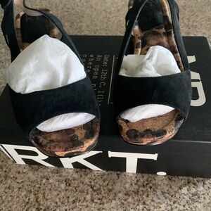 MRKT Black and Leopard Sandals Size 8.5